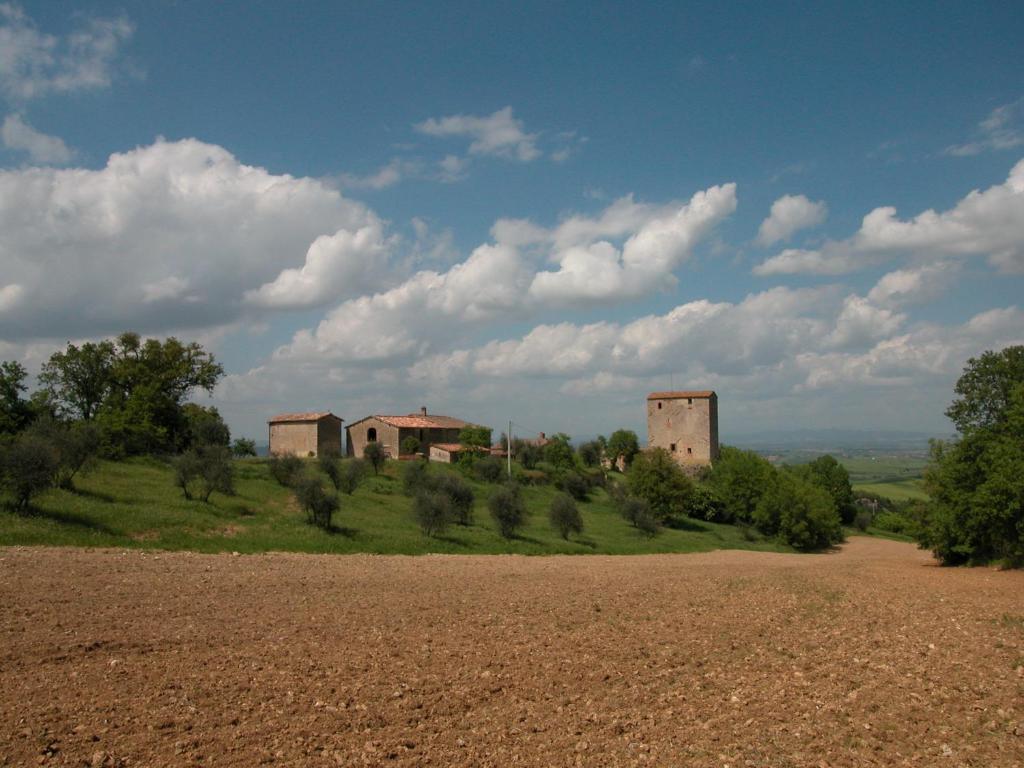 Castello Di Grotti Guest House Corsano  Ngoại thất bức ảnh