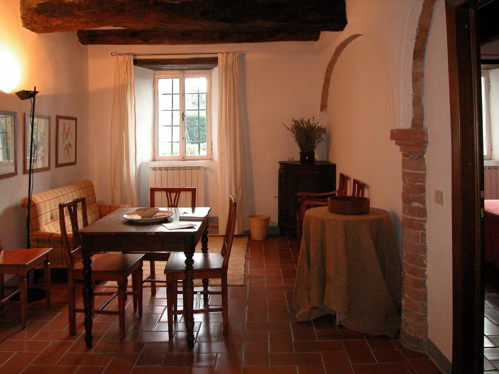 Castello Di Grotti Guest House Corsano  Phòng bức ảnh