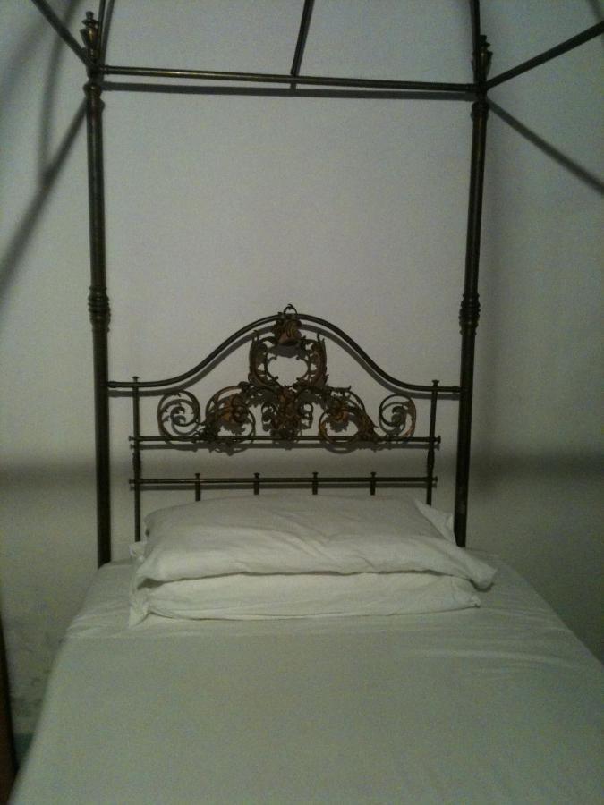 Castello Di Grotti Guest House Corsano  Phòng bức ảnh